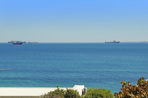 Cottesloe Beach House II - Redcliffe Tourism 25