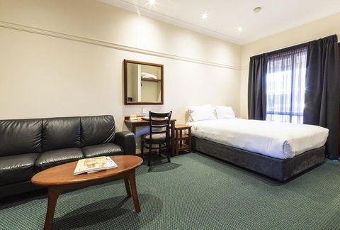 Stay Margaret River - Redcliffe Tourism 5