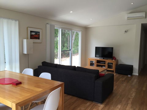 Cape Villas Dunsborough Unit 2 - Redcliffe Tourism 1