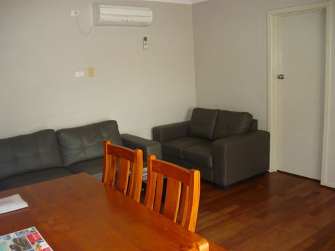 Albany Apartments - Redcliffe Tourism 11