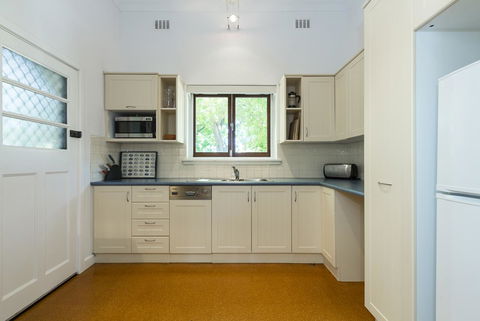 Cottesloe Bel-Air Apartment - Redcliffe Tourism 13