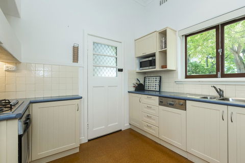 Cottesloe Bel-Air Apartment - Redcliffe Tourism 12