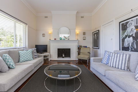Cottesloe Bel-Air Apartment - Redcliffe Tourism 2