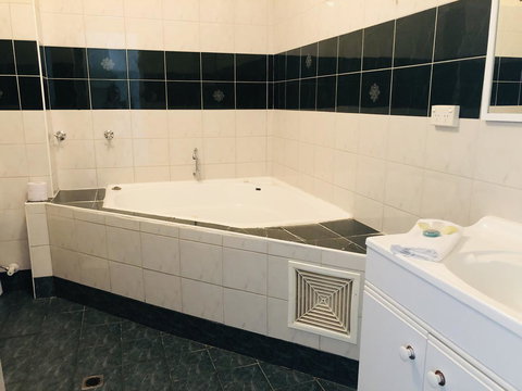 Seashore Memories - Sleeps 3 - Redcliffe Tourism 12