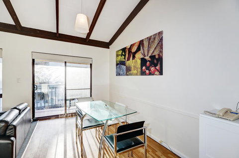 Seashore Memories - Sleeps 3 - Redcliffe Tourism 9