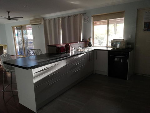 Beach Place @ Leeman - Redcliffe Tourism 5