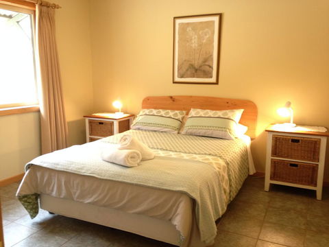 Riverside Retreat Chalets, Walpole - Redcliffe Tourism 12