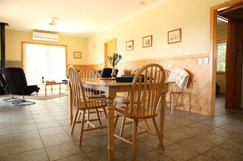 Riverside Retreat Chalets, Walpole - Redcliffe Tourism 10