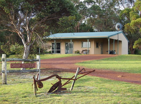 Riverside Retreat Chalets, Walpole - Redcliffe Tourism 8