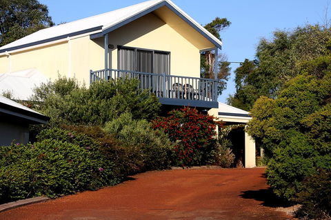 Bayside Villas - Redcliffe Tourism 24