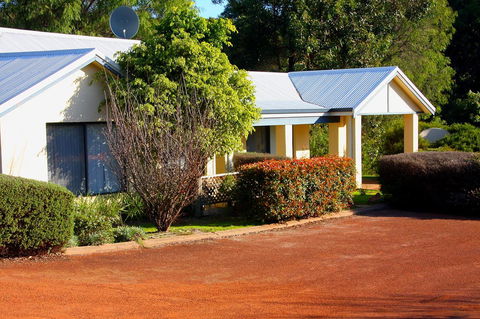 Bayside Villas - Redcliffe Tourism 0