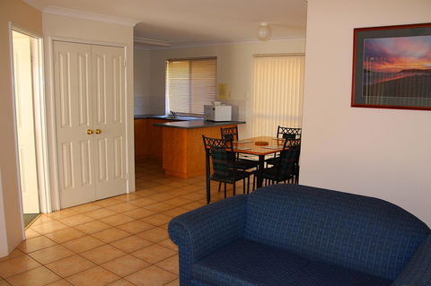 Bayside Villas - Redcliffe Tourism 21