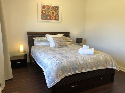 Inglewood Comfort - Redcliffe Tourism 7