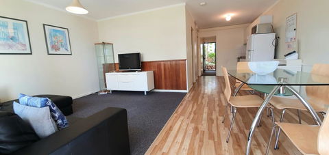 West Beach Lagoon 208 â€“ Great Value! - Redcliffe Tourism 5