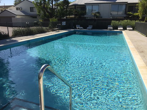 Geographe Bay Apartment - Redcliffe Tourism 9