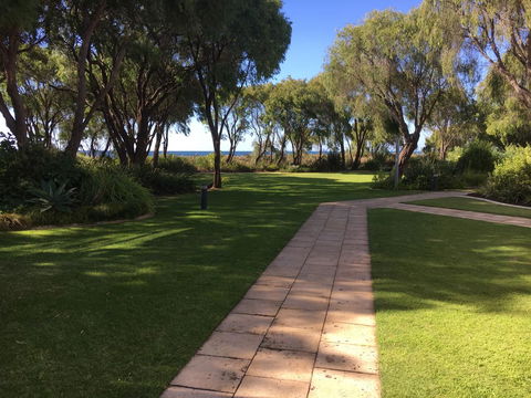 Geographe Bay Apartment - Redcliffe Tourism 10