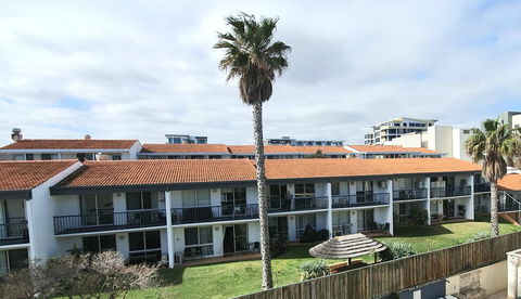 West Beach Lagoon 204 â€“ Ground Floor - Redcliffe Tourism 14