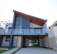 Sunset Place Apartments - Redcliffe Tourism