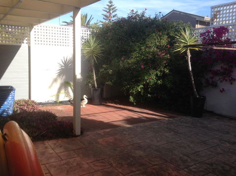 Waterside Canal Dreams - Redcliffe Tourism 16