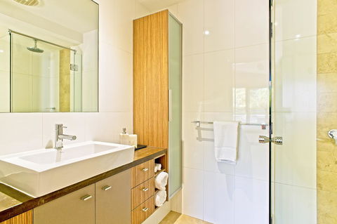 Central Avenue Apartments - Redcliffe Tourism 10