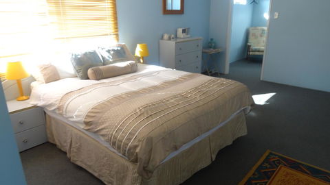 Ocean View Retreat - Redcliffe Tourism 43
