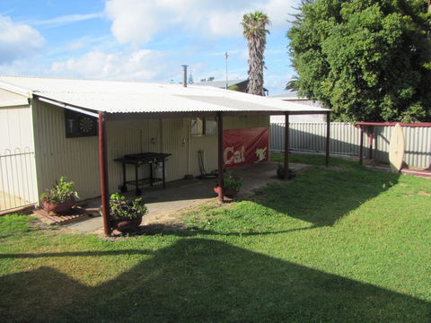 Ocean View Retreat - Redcliffe Tourism 29