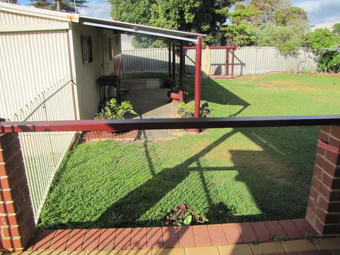 Ocean View Retreat - Redcliffe Tourism 19