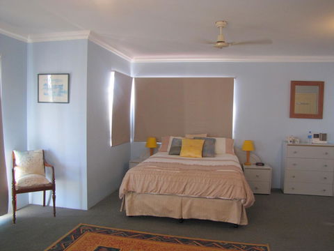 Ocean View Retreat - Redcliffe Tourism 42