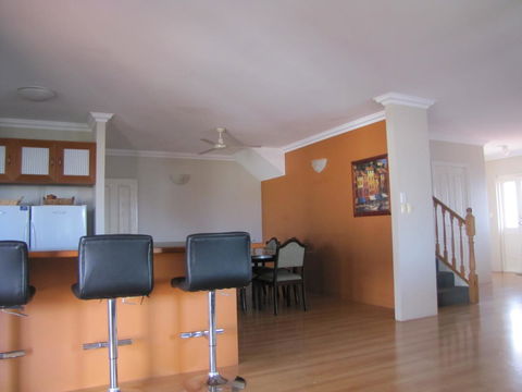 Ocean View Retreat - Redcliffe Tourism 35