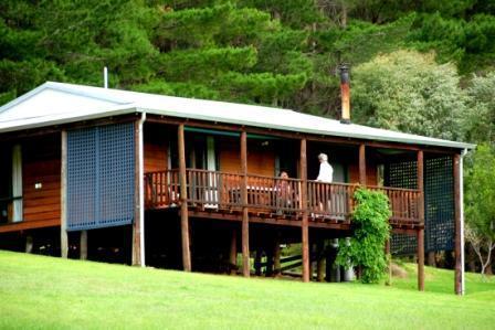 Hawke Brook Chalets - Redcliffe Tourism 7