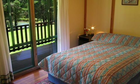 Hawke Brook Chalets - Redcliffe Tourism 3