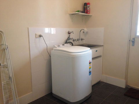 â˜… Stylish Family Home! â˜… - Redcliffe Tourism 23
