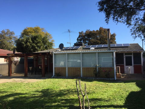 â˜… Stylish Family Home! â˜… - Redcliffe Tourism 26