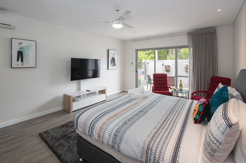 Churchill Studios - Redcliffe Tourism 0