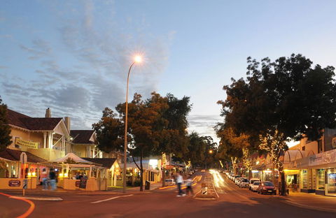 Churchill Studios - Redcliffe Tourism 12