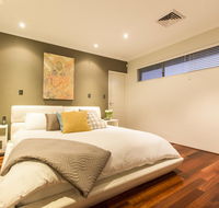 Ambar Villa Between City and Freo - Redcliffe Tourism