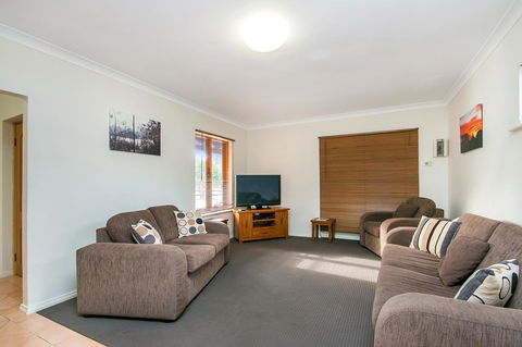 Coranda Lodge - Redcliffe Tourism 6