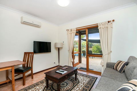 Coranda Lodge - Redcliffe Tourism 22