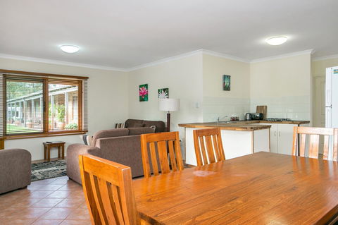 Coranda Lodge - Redcliffe Tourism 18