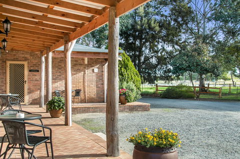 Coranda Lodge - Redcliffe Tourism 24