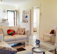 Island View Villas - Redcliffe Tourism
