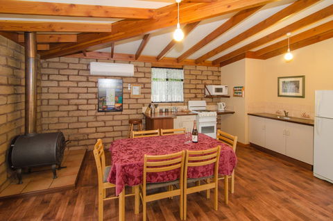 Yelverton Brook Conservation Sanctuary - Redcliffe Tourism 33