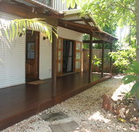 Beach House on Fox - Redcliffe Tourism