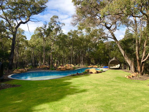 Amaroo Retreat & Spa - Redcliffe Tourism 3