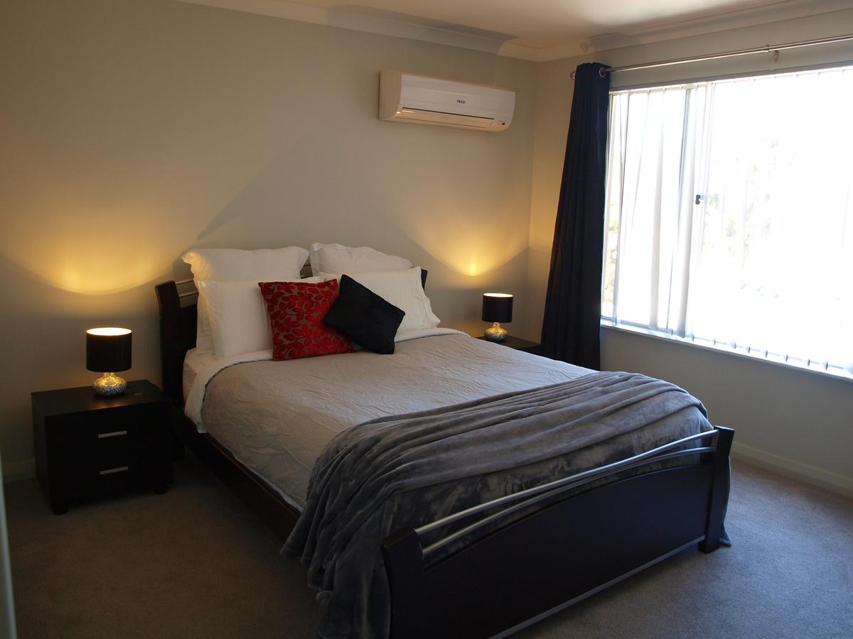  Redcliffe Tourism