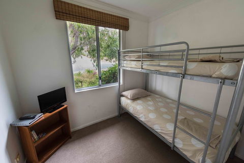 Peppy Beach Ocean Views - Redcliffe Tourism 13
