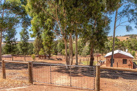 'Bindoon Valley Escape' Cottage - Redcliffe Tourism 11