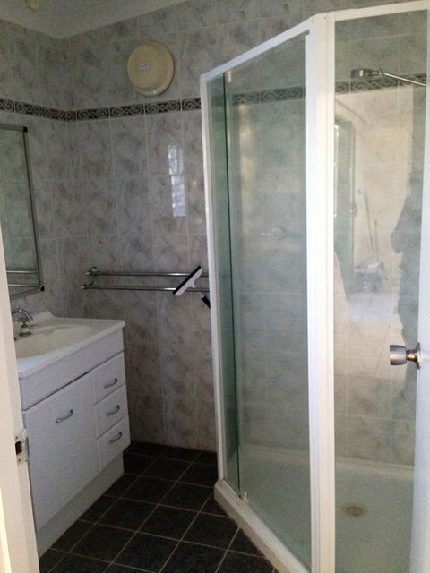 Lemon Tree Lodge - Redcliffe Tourism 9