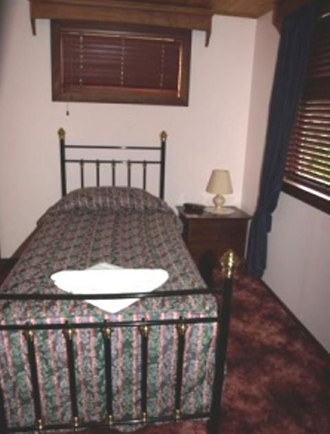 Pemberton Old Picture Theatre Holiday Apartments - Redcliffe Tourism 12