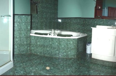 Pemberton Old Picture Theatre Holiday Apartments - Redcliffe Tourism 22